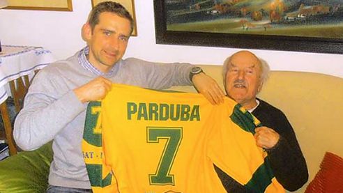 Dlouholetý vsetínský hokejista Jiří Parduba oslavil devadesátku